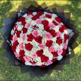 تصویر دسته گل مانیوک 