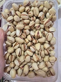 تصویر پسته ی احمد اقای خام ریز۳۰۳۲ 