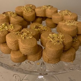 تصویر شیرینی نخودچی با روغن حیوانی 