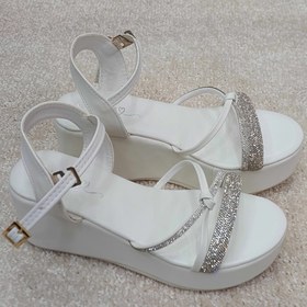 تصویر صندل لژ دار سفید 