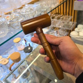 تصویر گردو شکن 