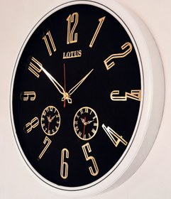تصویر ساعت دیواری لوتوس مدل 740 سه موتوره طلایی 