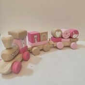 تصویر قطار صورتی طرح حیوانات 