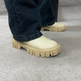 تصویر بوت بغل کش ساده 