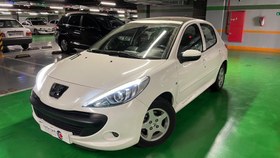 تصویر پژو 207 مدل 1400 ا دنده ای سقف شیشه ای دنده ای سقف شیشه ای