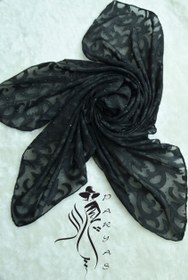 تصویر روسری مشکی توری مدل ۱۴۰۴ 