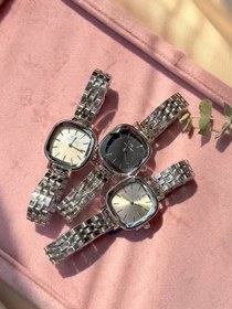 تصویر ساعت مچی زنانه DW صفحه مربعی 