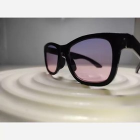 تصویر فرم عینک طبی زنانه شیشه رنگی 