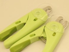 تصویر ناخن گیر سگ و گربه اورجینال چراغ دار + محفظه + سوهان ا PETICARE Nail Scissors PETICARE Nail Scissors