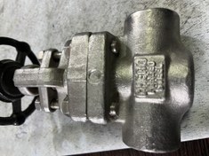 تصویر شیرسوزنی "3/4 ساکت ولد استلنس استیل فورج کلاس 800 جنس بدنه STEM 316 F316 سیت 316 دیسک316 GLOBE VALVE SW 3/4 #800 FORGED STEEL GATE VALVE BODY F316 STEM316 SEAT HF DISC316 110BAR