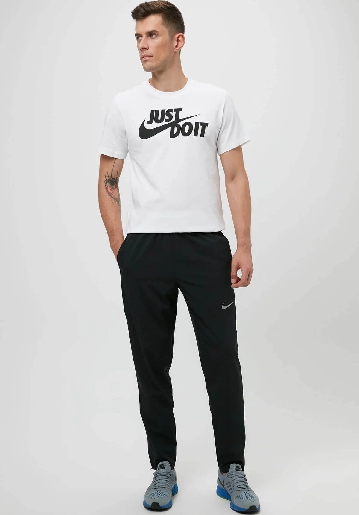 BV4840 010 Nike M Df Run Stripe Wvn Pant Erkek E ofman