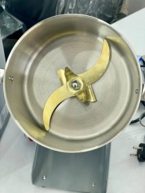 تصویر آسیاب صنعتی پاناسونیک مدل MZ-2025 ظرفیت ۱۰۰۰ گرم با تیغه طلایی 