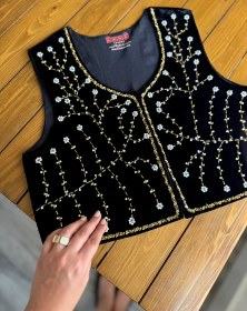 تصویر وست دست دوز یلدا 