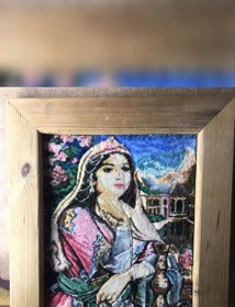 تصویر تابلو فرش دستبافت طرح دختر قاجار نخ ابریشم در ابعاد35*30 Handicrafts