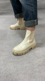 تصویر بوت بغل کش ساده 