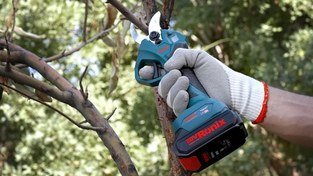 تصویر قیچی باغبانی شارژی رونیکس مدل 8660 سایز ۲۸ میلی‌متر براشلس 