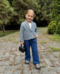 تصویر دو تکه نفیس(کت و شلوار) 