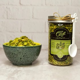 تصویر خلال پسته گل‌جیل 