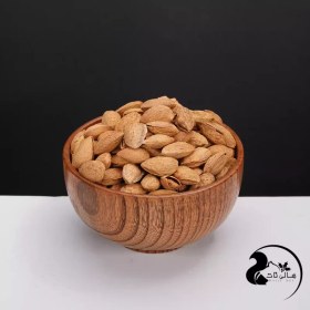 تصویر بادام منقا ۱ کیلوگرم 