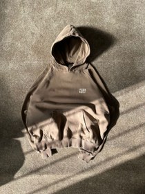 تصویر هودی قهوه ای Pegador 