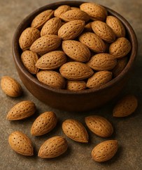 تصویر بادام با پوست 