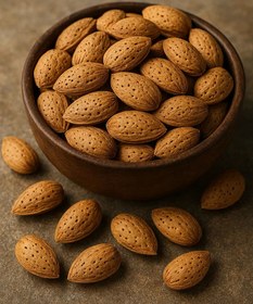 تصویر بادام با پوست 