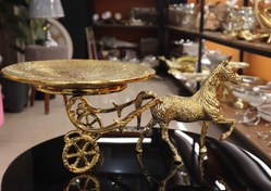 تصویر شیرینی خوری آلومینیومی مدل کالسکه اسب رنگ سیلور و طلایی - طلایی 