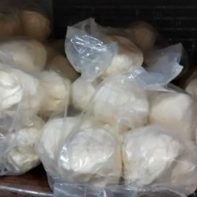 تصویر کره گاوی کرم‌رنگ ( 500 گرم) 