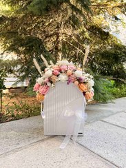 تصویر باکس گل رنگین کمانی - صورتی 