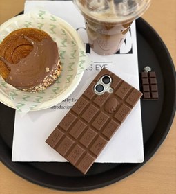 تصویر قاب chocolate hello kitty - iphone 13 pro 