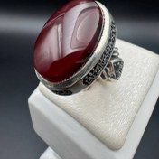 تصویر انگشتر عقیق سرخ یمن اصل با قلم زنی سوره اخلاص 