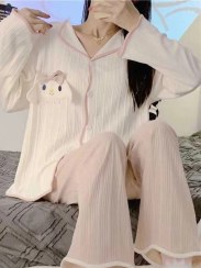 تصویر ست لباس راحتی زنانه و دخترانه دو تیکه بلوز آستین بلند دکمه دار و شلوار کریشه 