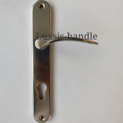 تصویر دستگیره درب یک تکه همراه با قفل 