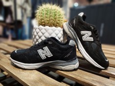 تصویر کتونی نیوبالانس ۹۹۰ مردانه ا New balance New balance