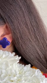 تصویر گوشواره دستساز میخی سرامیکی طرح ونکلیف 