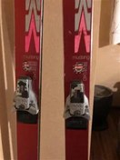 تصویر چوب اسکی آلپاین آنتیک 