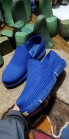 تصویر گیوه آبی طبی - سایز ۴۱ / ۳۰۰۰۰۰۰ 