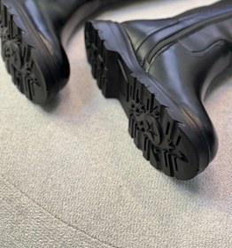 تصویر بوت بلند برای ساق پُر Boot