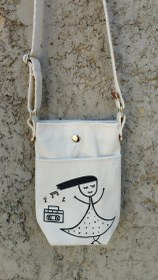 تصویر کیف پیاده روی طرح دختر 