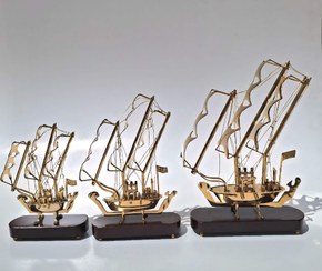 تصویر کشتی برنجی هندی مدل ریختگری سایز بزرگ و کوچک و متوسط 