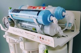 تصویر دستگاه تصفیه آب خانگی تانک پک 7 مرحله‌ای فول تایوان 