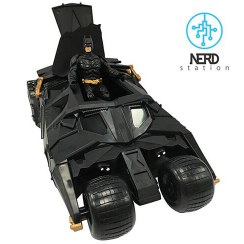 تصویر اکشن فیگور بتمن و بت موبیل 