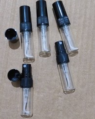 تصویر محفظه عطر شیشه ای 3 میل درب مشکی 