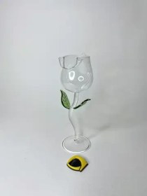 تصویر جام پیرکس گل رز 