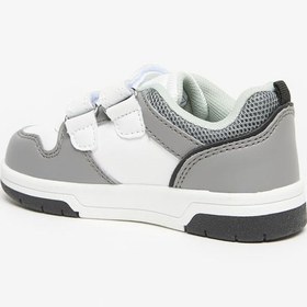 تصویر کفش ورزشی رنگی پسرانه با بند چسبی برند lbl by shoexpress Boys Colourblock Sneakers With Hook And Loop Closure