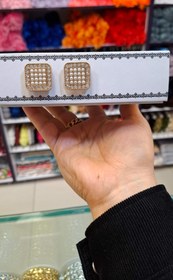 تصویر دکمه نگین دار فلزی 