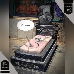 تصویر سنگ مزار مرمر صورتی . شماره 541 
