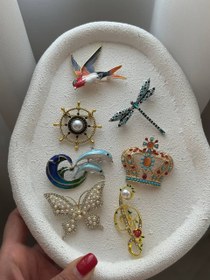 تصویر سنجاق سینه Brooch