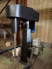 تصویر میکسر رنگسازی ۱۰۰ اسب مانا پلیمر - ماناپلیمر، کفپوش اپوکسی، رنگ صنعتی، کفپوش پلی اورتان 