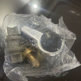 تصویر لوازم وسط دوش 